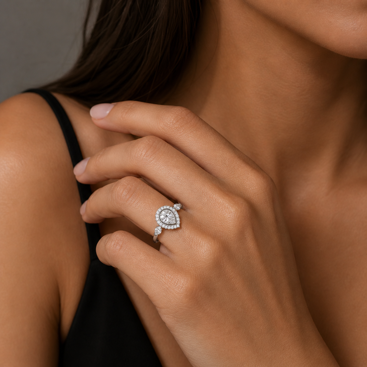 Elysia Pear Halo Ring